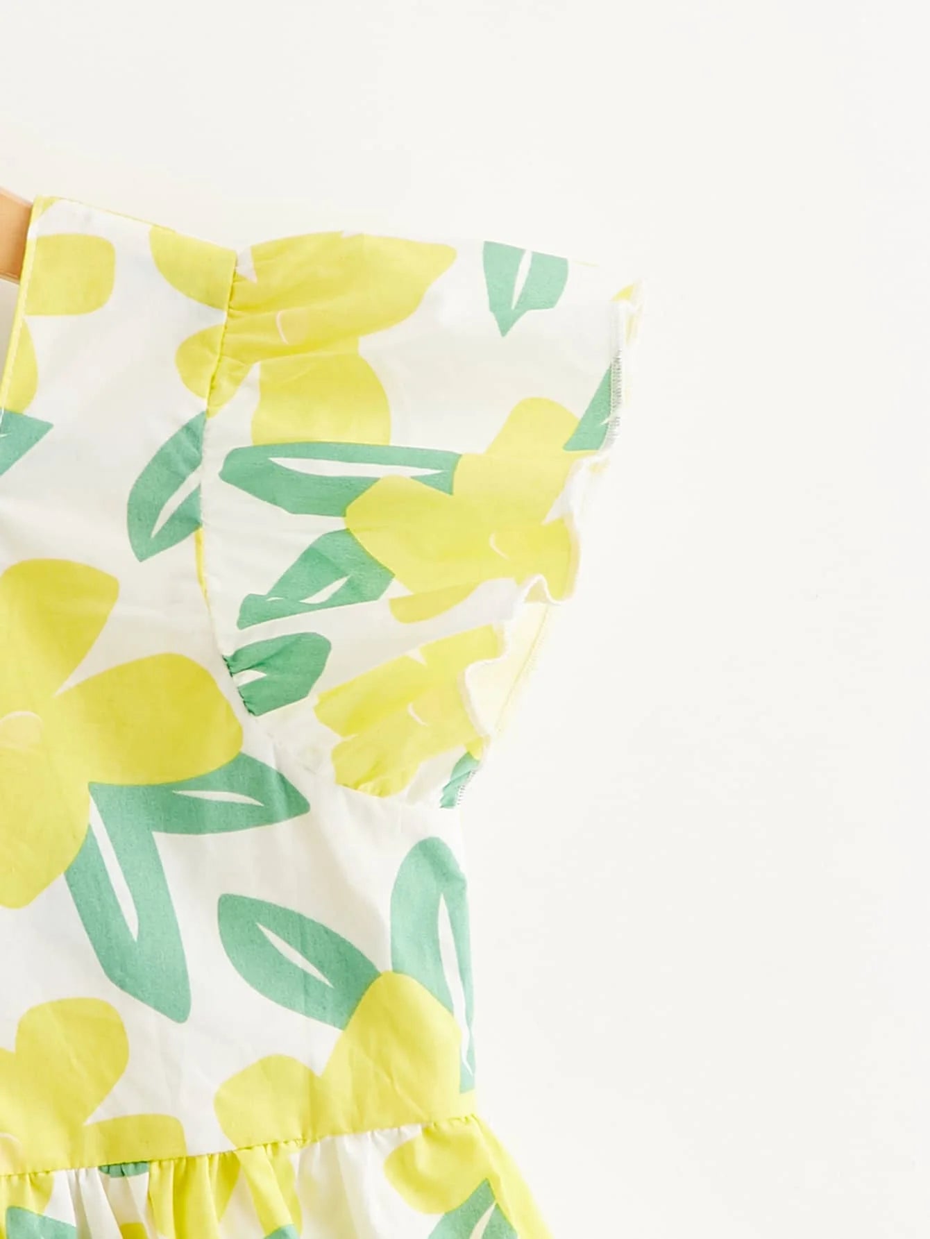 Vibrant Lemon Yellow Girl Short Sleeve Dress - Fresh Floral Pattern with Comfortable Cut